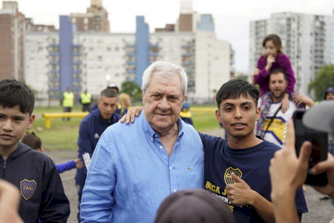 el-detras-de-escena-de-la-movilizacion-que-armo-riquelme-para-protestar-por-la-suspension-de-las-elecciones-en-boca