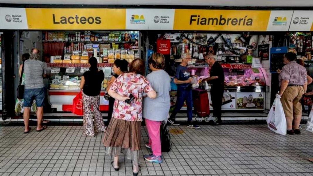 milei-celebra-que-su-primer-mes-de-gobierno-termine-con-una-inflacion-del-25,5%