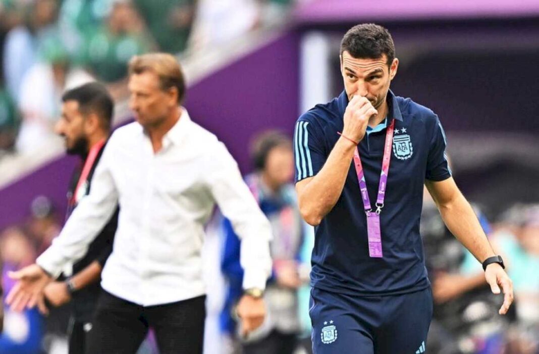 el-video-inedito-de-scaloni-tras-la-derrota-de-la-seleccion-en-el-debut-del-mundial:-si-nos-reponemos,-cuidado