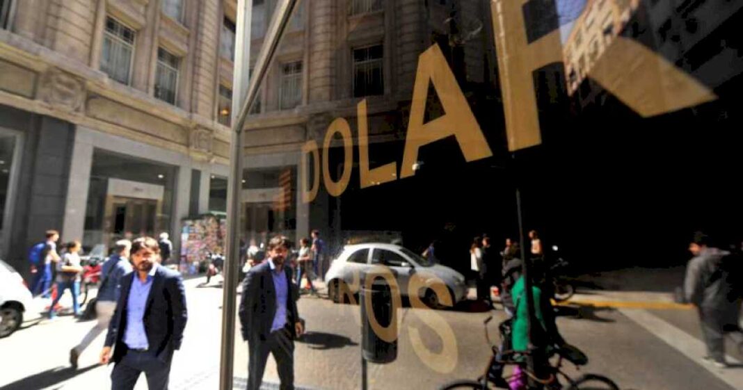 dolar-blue-hoy:-a-cuanto-cotiza-este-jueves-25-de-enero