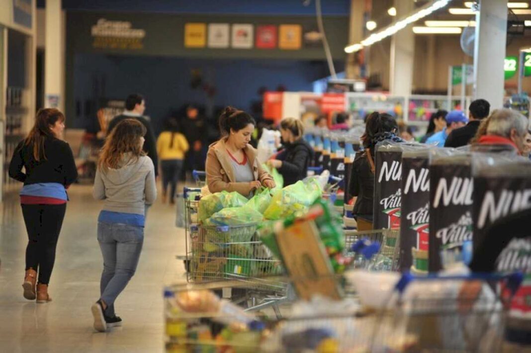 cadenas-de-supermercados-y-mayoristas-lanzan-3-cuotas-sin-interes-para-apuntalar-el-consumo