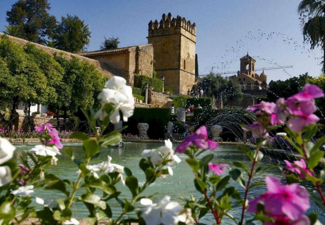 cultura-da-el-visto-bueno-a-la-instalacion-de-nuevos-aseos-en-el-jardin-bajo-del-alcazar-de-cordoba