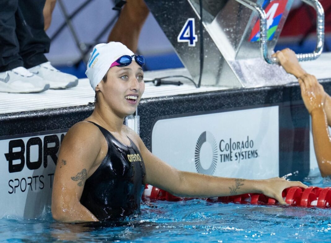 Agostina Hein, nadadora argentina, compitiendo en la pileta del Parque Olímpico.