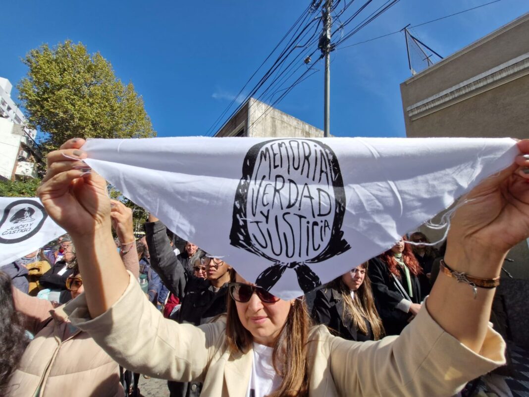 Tribunal de justicia en sesión durante el juicio por delitos de lesa humanidad