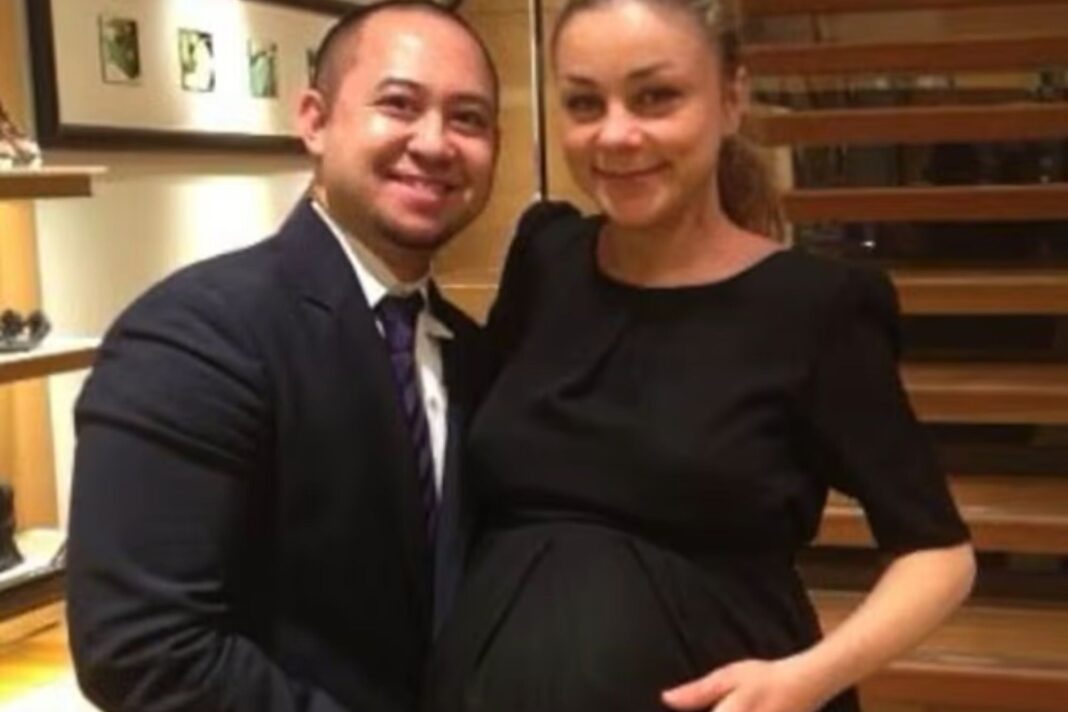 Fotografía ilustrativa de agentes de ICE o símbolos de inmigración y justicia.