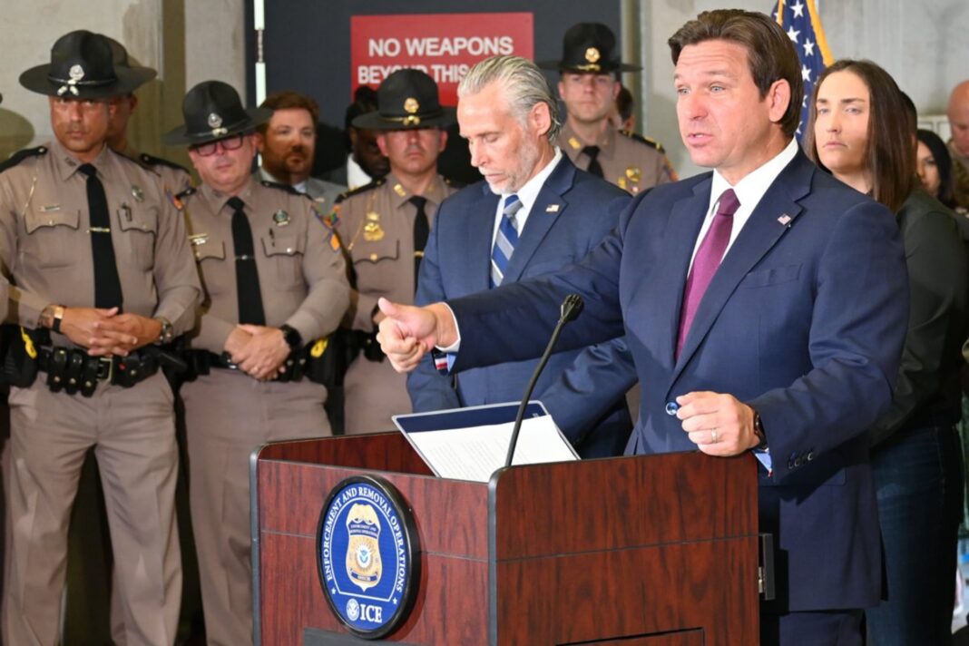 Ron DeSantis firma leyes contra financiamiento público de DEI y políticas climáticas en Florida