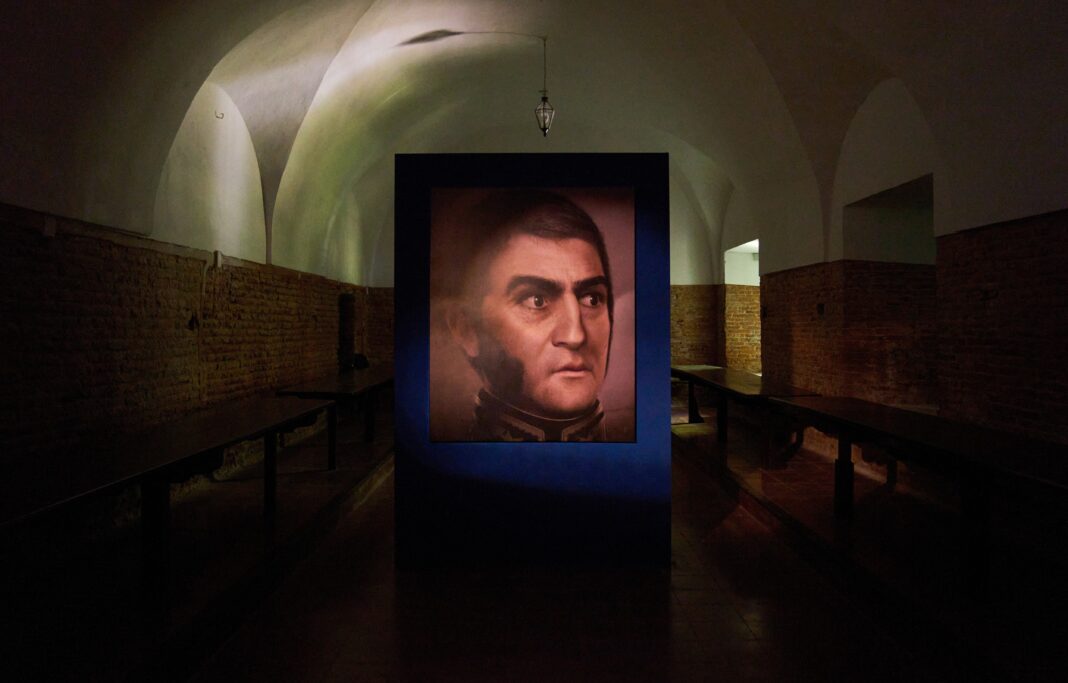 Placa con las Máximas Sanmartinianas en el Regimiento de Granaderos a Caballo