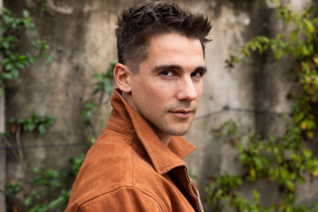 Mariano González en una escena de la serie O11CE