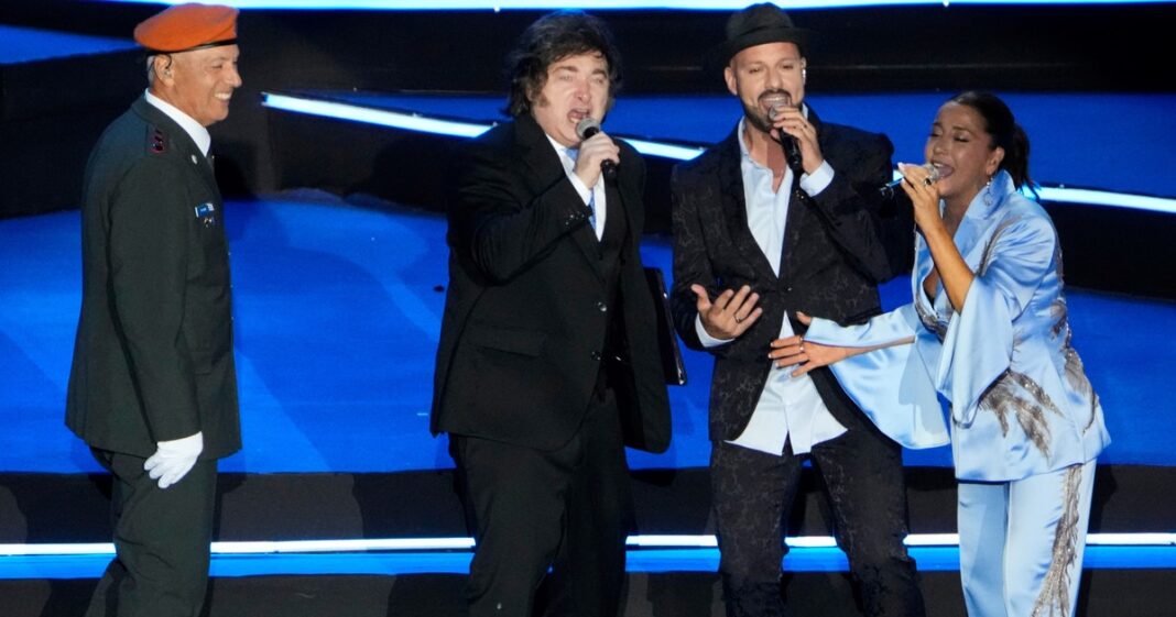 El presidente Javier Milei y el primer ministro israelí Benjamin Netanyahu durante el anuncio del primer vuelo directo entre Argentina e Israel.