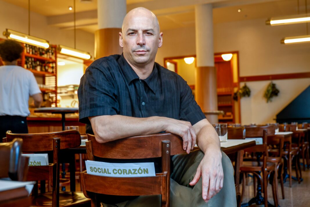 Fachada del nuevo restaurante Social Corazón, ubicado en el barrio de Palermo, Buenos Aires.