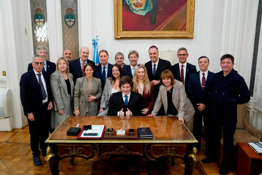 Manuel Adorni en conferencia de prensa en Casa Rosada