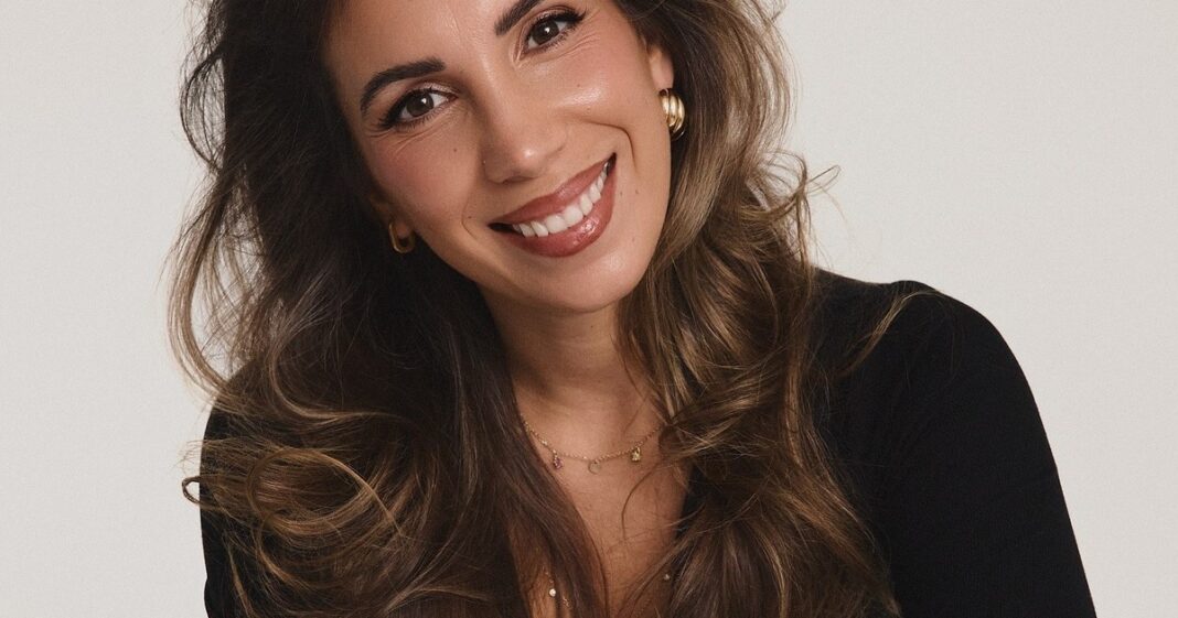 Alicia González, psicóloga y creadora de contenido, en un video de Instagram