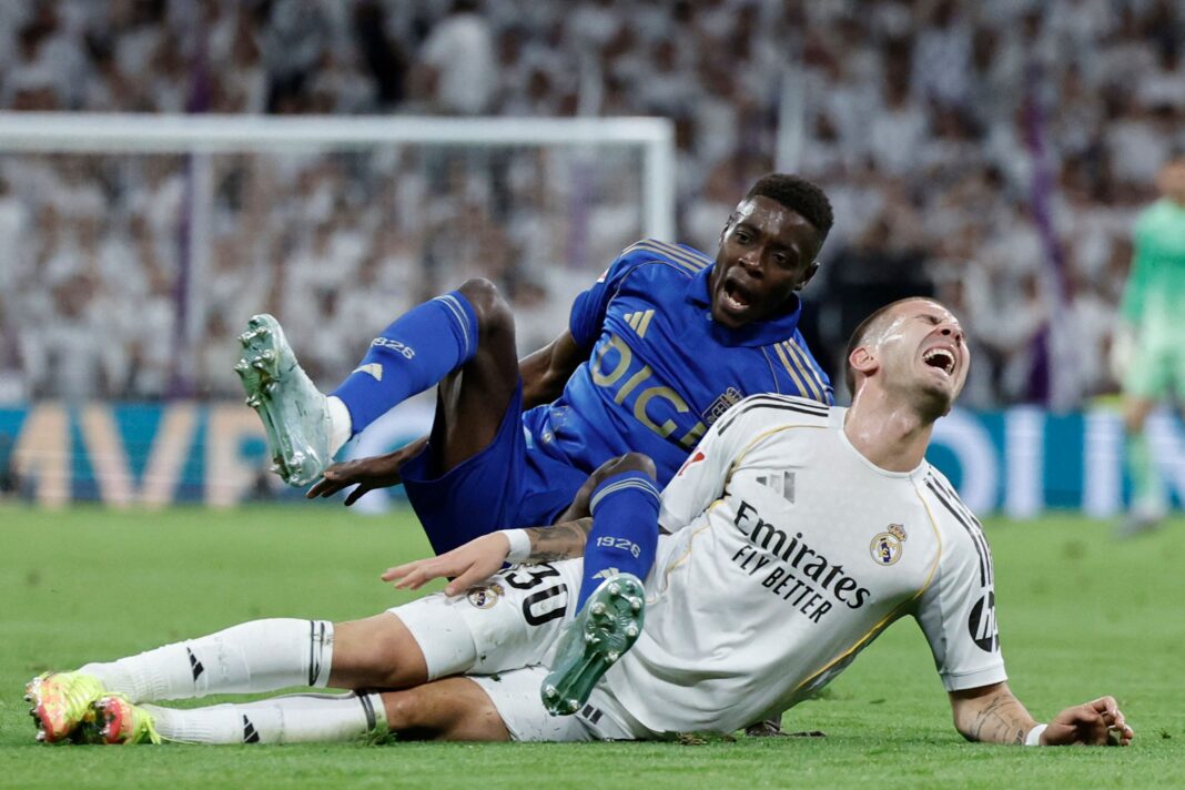 Franco Mastantuono durante el partido Real Madrid vs Real Oviedo en el Santiago Bernabéu