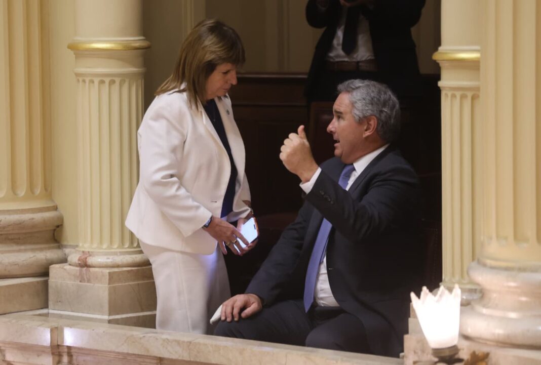 Patricia Bullrich y Pablo Quirno en foto de archivo