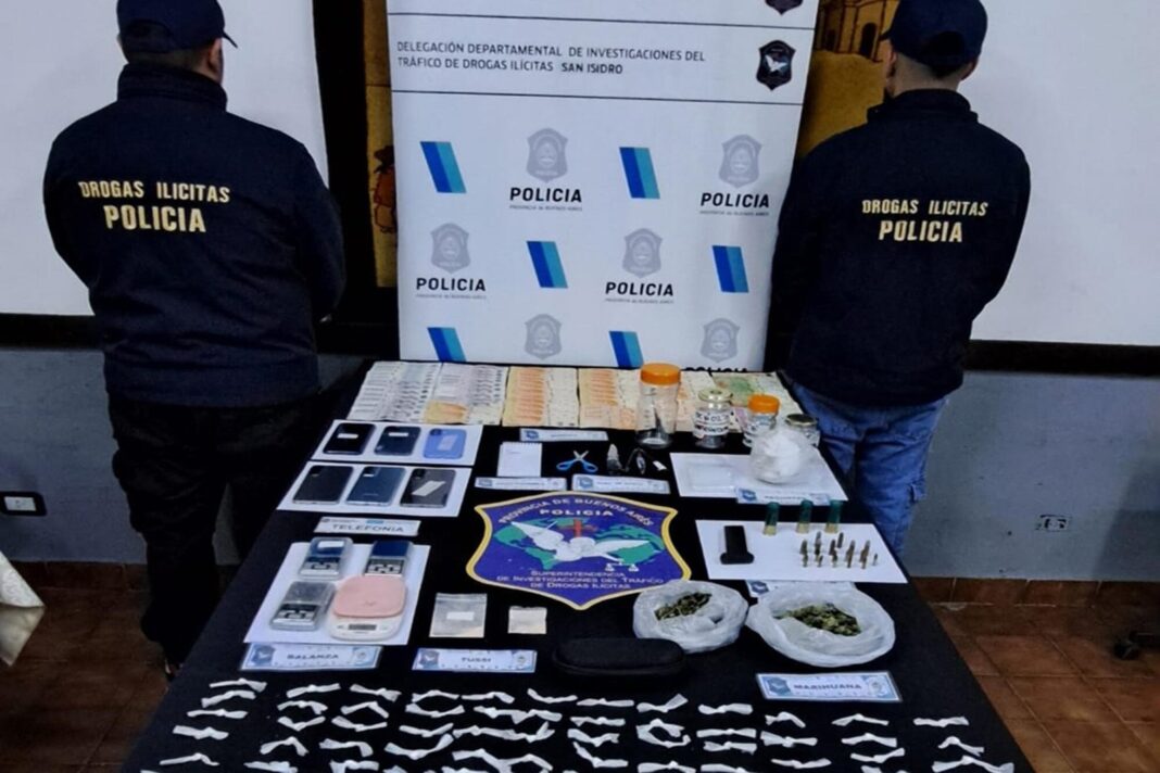 Operativo policial en Martínez con drogas secuestradas