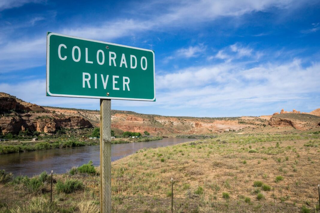 Mapa de la cuenca del Río Colorado con indicación de los estados afectados por El Niño 2026