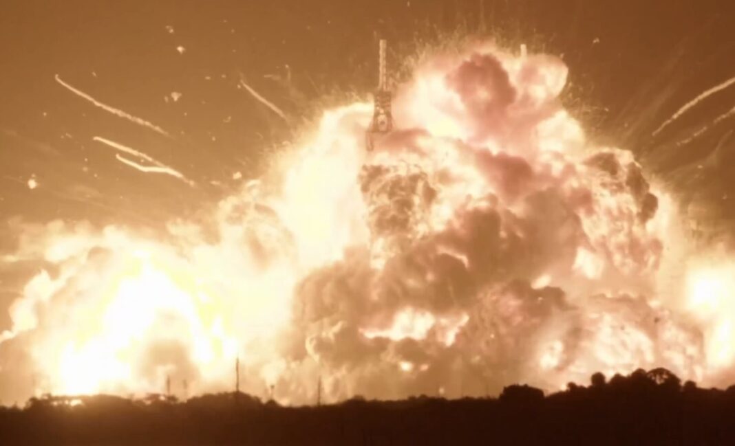 Explosión del cohete New Glenn de Blue Origin en la plataforma de lanzamiento de Cabo Cañaveral