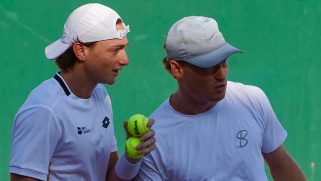 Ignacio Buse en partido de dobles en Roland Garros 2026