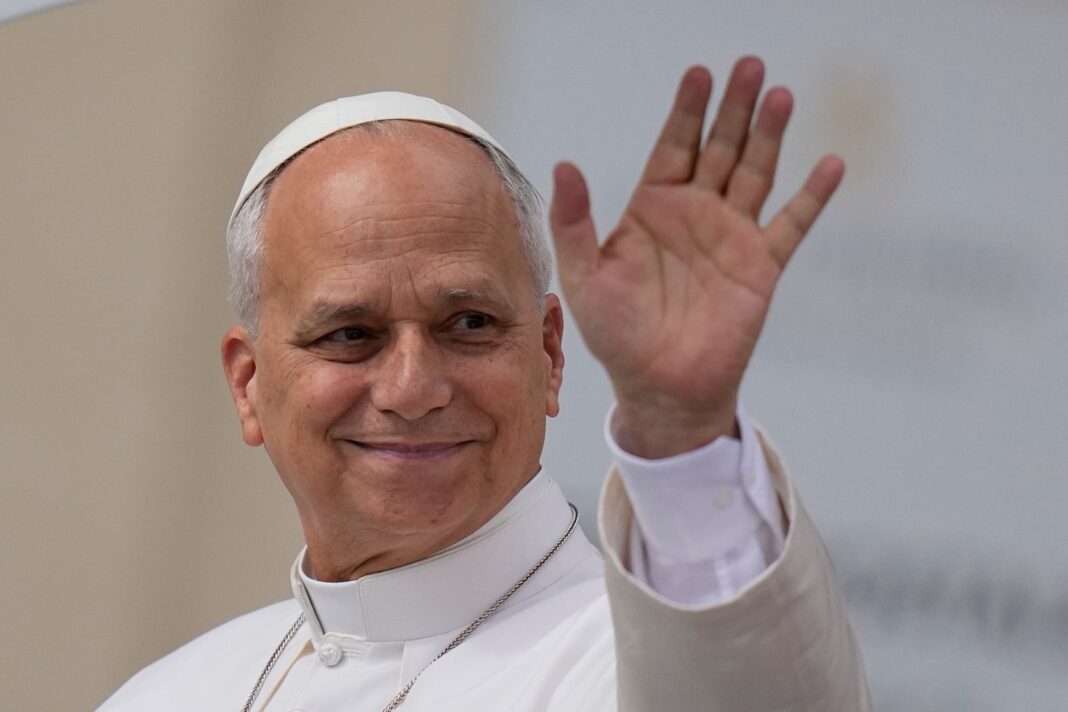 Papa León XIV durante una audiencia en el Vaticano