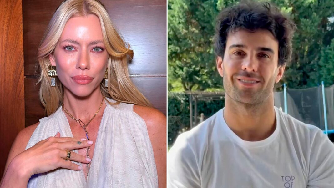 Manu Urcera y Nicole Neumann abrazados en un parque de Disney con su hijo Cruz