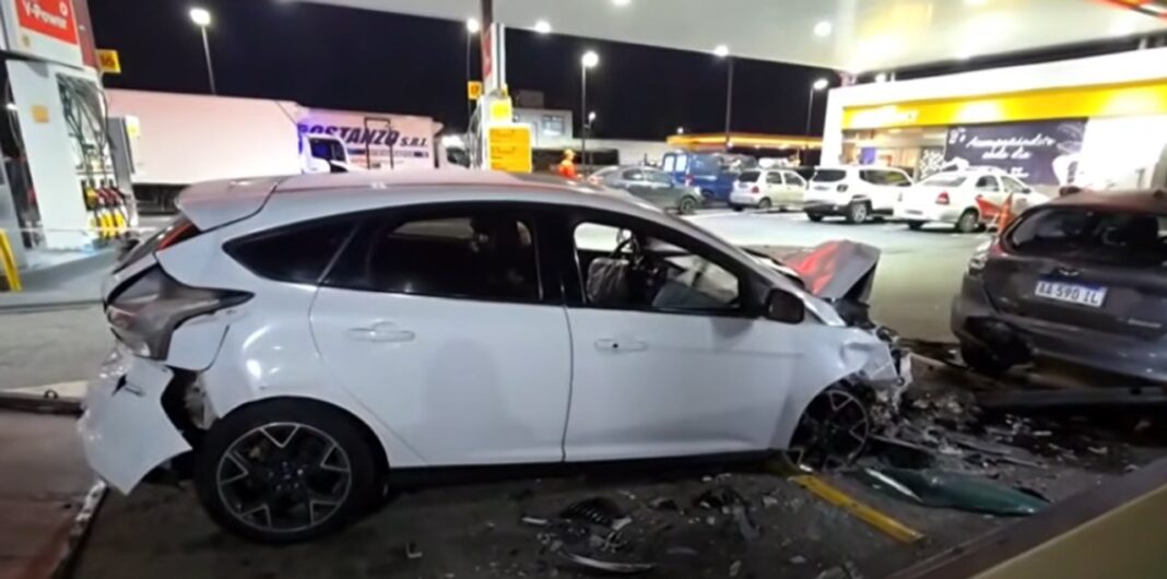 Vehículos involucrados en el choque en Avenida General Paz