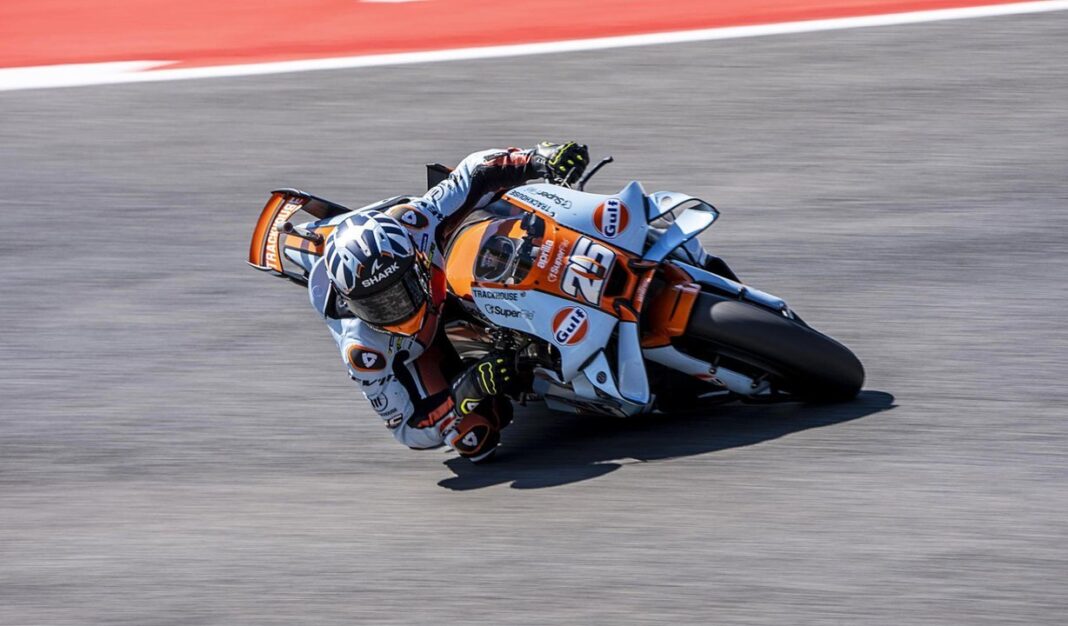 Raúl Fernández celebrando su victoria en la carrera sprint del GP de Italia de MotoGP