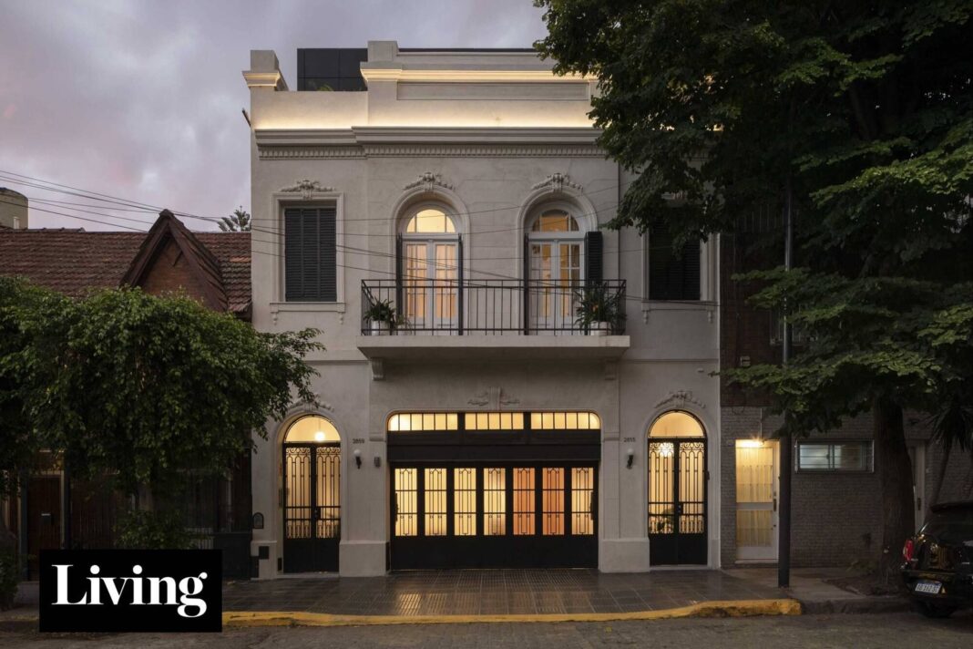Fachada de casa reformada en Colegiales