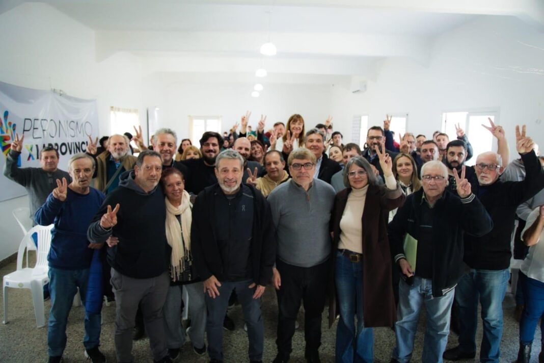 Víctor Santa María en un acto político en Junín
