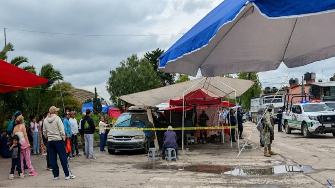 Zona acordonada en avenida Nopaltepec, fraccionamiento San Antonio, Cuautitlán Izcalli, tras homicidio