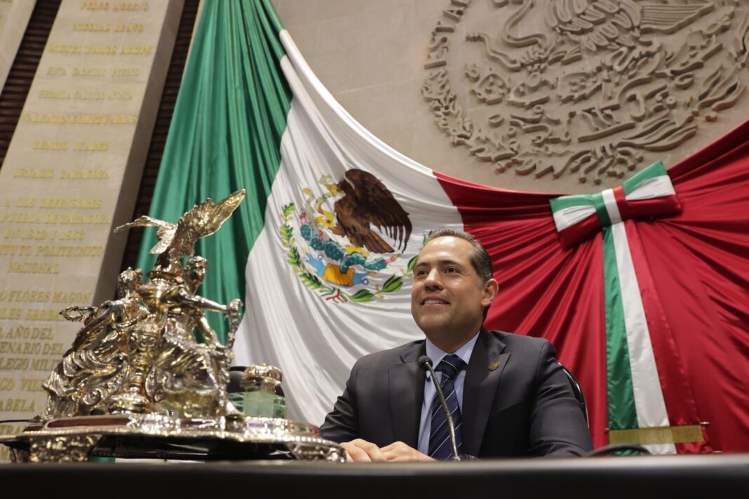 Diputado Raúl Bolaños-Cacho en la Cámara de Diputados