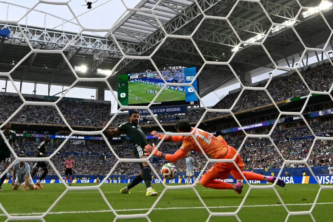 Fernando Muslera durante el partido Uruguay vs Arabia Saudita en el Mundial 2026