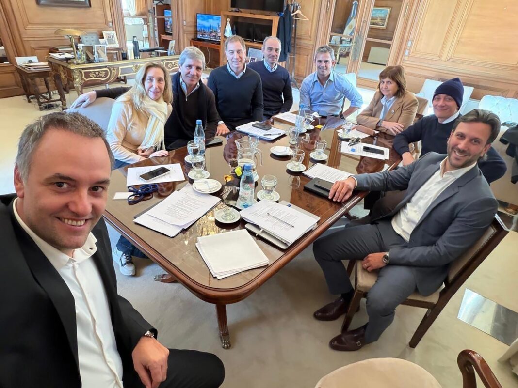 Reunión de la mesa política del Gobierno en Casa Rosada