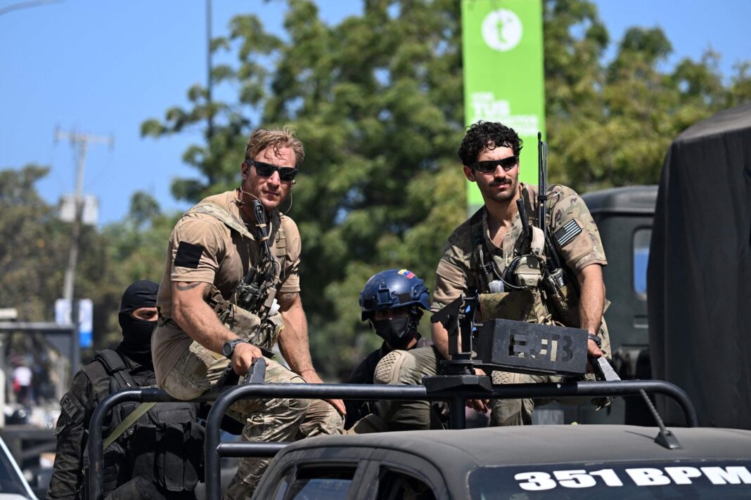 Marines de Estados Unidos trabajando en el puerto de La Guaira, Venezuela