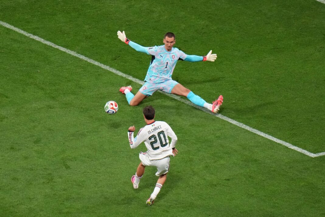 Mateo Chávez celebrando un gol en el Estadio Ciudad de México durante el Mundial 2026