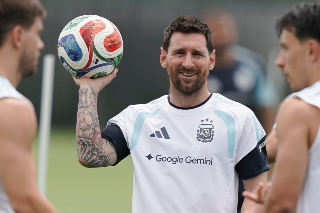 Jugadores de la selección argentina celebrando en el campo de juego durante el Mundial 2026