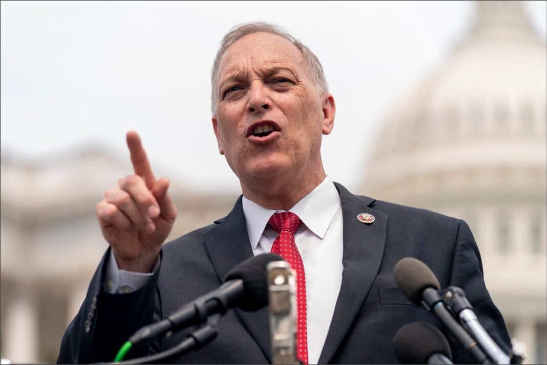 Andy Biggs candidato republicano a gobernador de Arizona