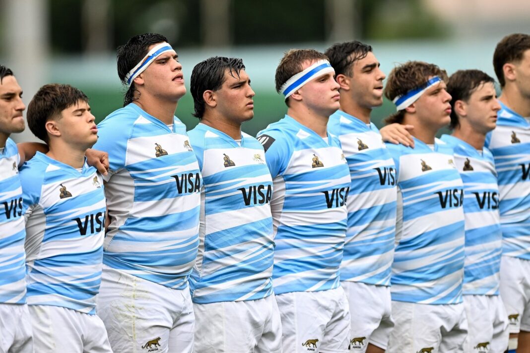 Jugadores de Los Pumitas durante el partido contra Escocia en el Mundial Juvenil de rugby