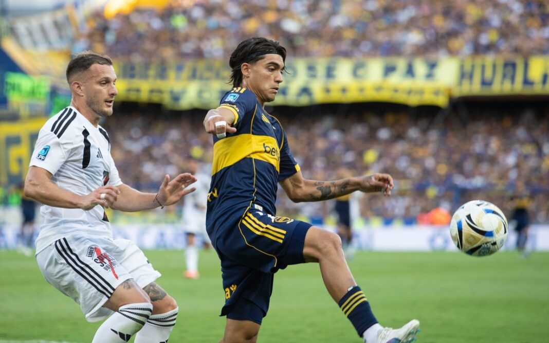 Exequiel Zeballos entrenando con Boca Juniors