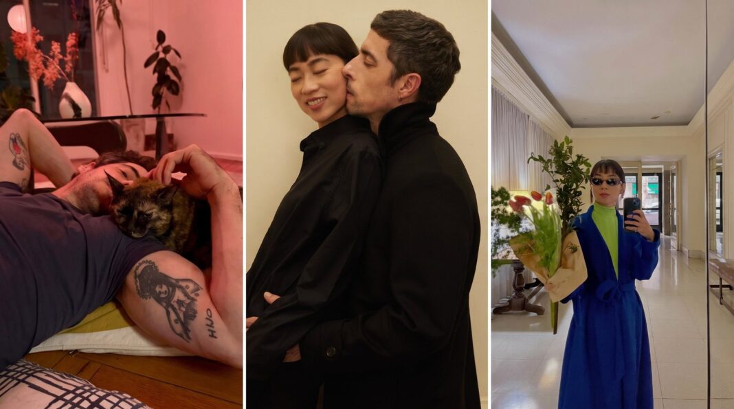 Débora Nishimoto y Esteban Lamothe posan juntos en una fotografía de su vida cotidiana