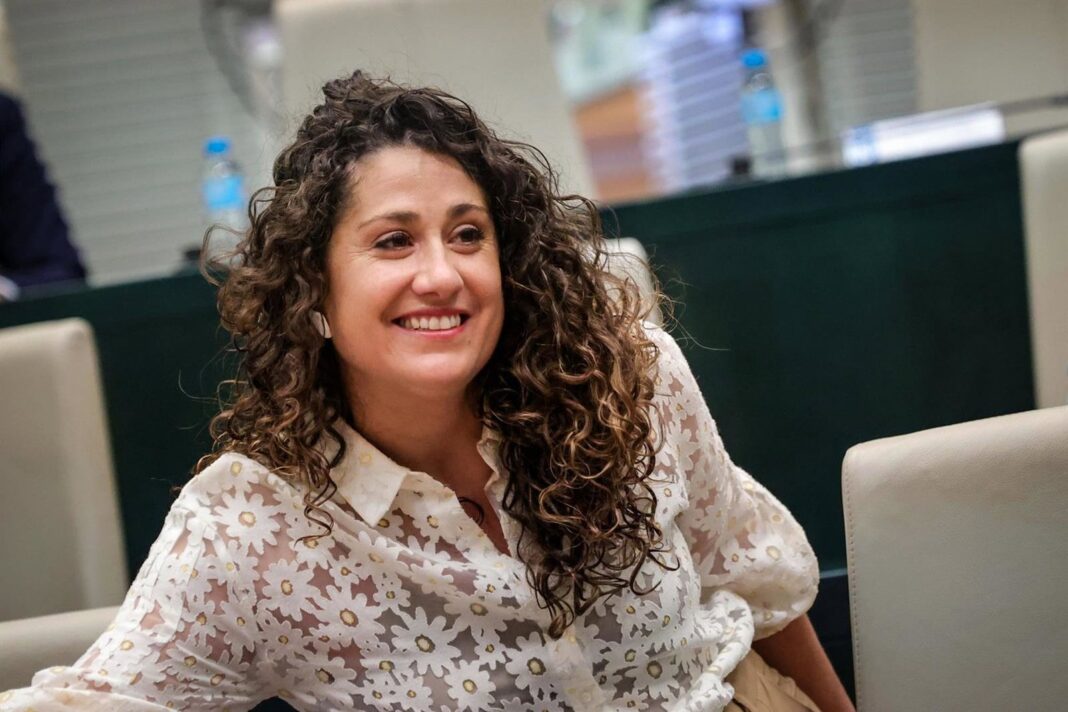 Enma López durante la votación en las primarias del PSOE en Madrid