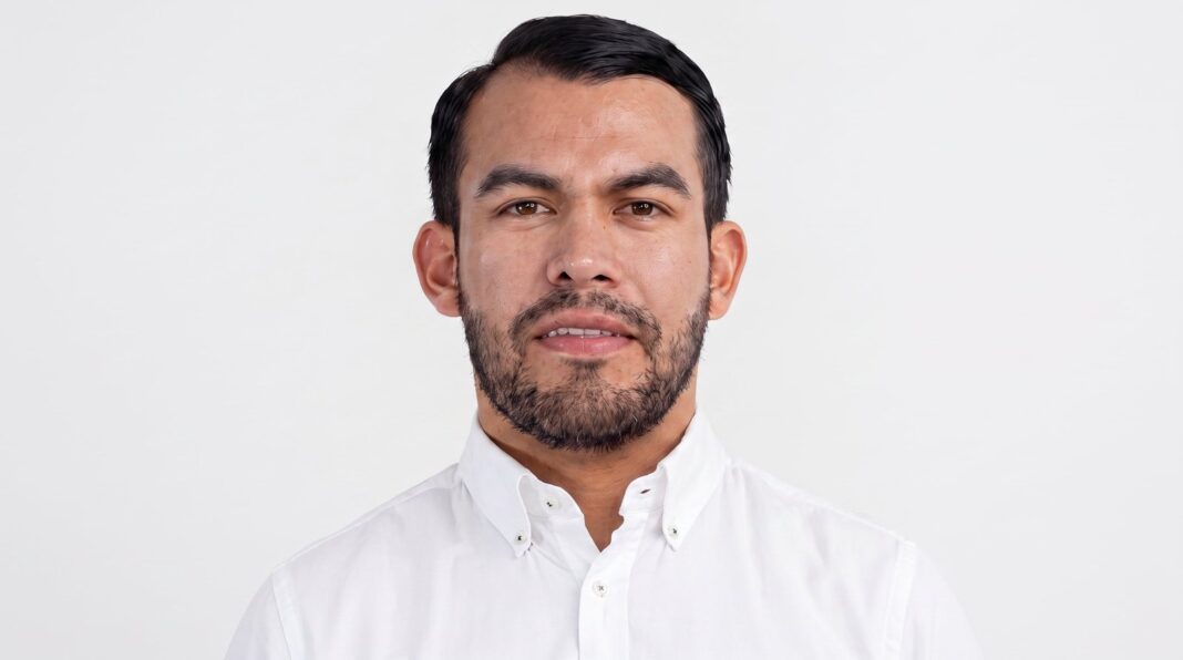 Fotografía de Pedro Martínez Barroso, exalcalde de San Juan Cacahuatepec