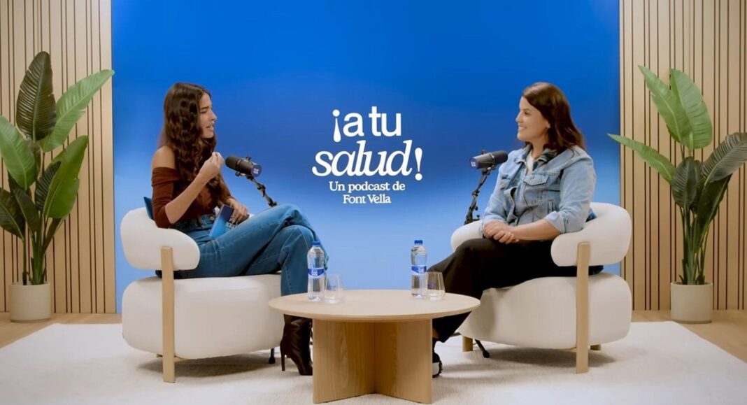 Laia Sanz durante la grabación del pódcast ¡A tu salud!