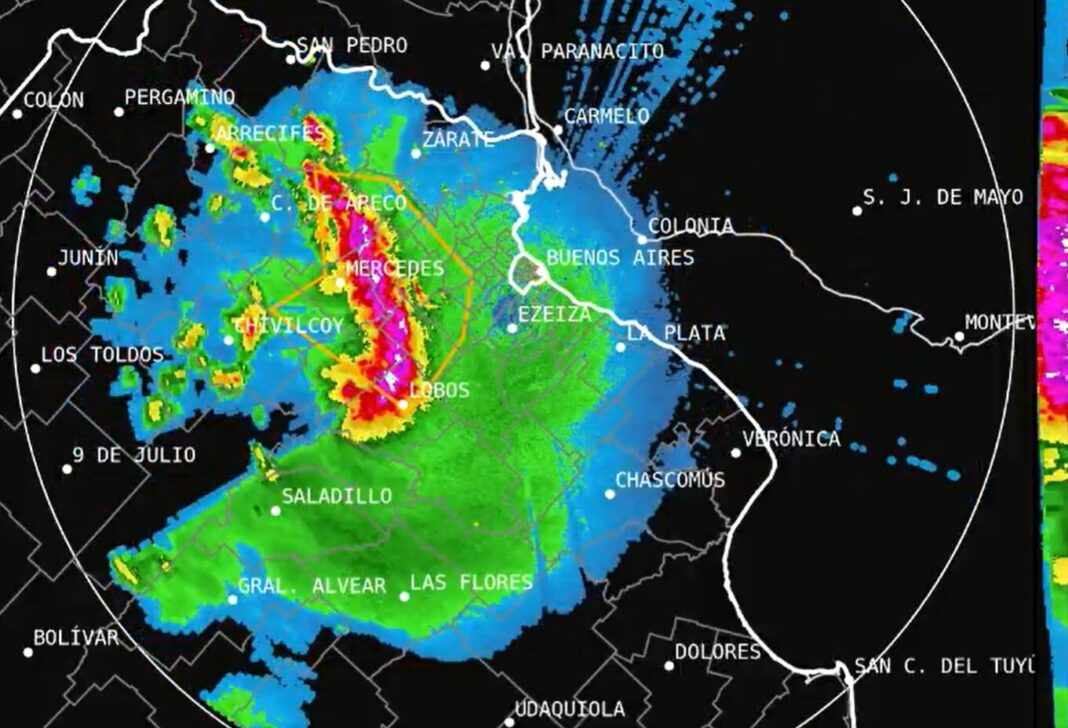 Mapa del Servicio Meteorológico Nacional con alerta por tormentas en Buenos Aires