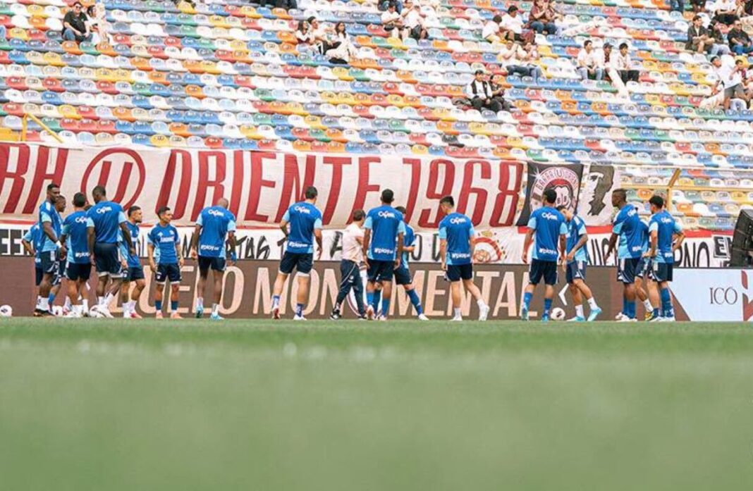 Estadio El Campín de Bogotá durante un partido de Millonarios