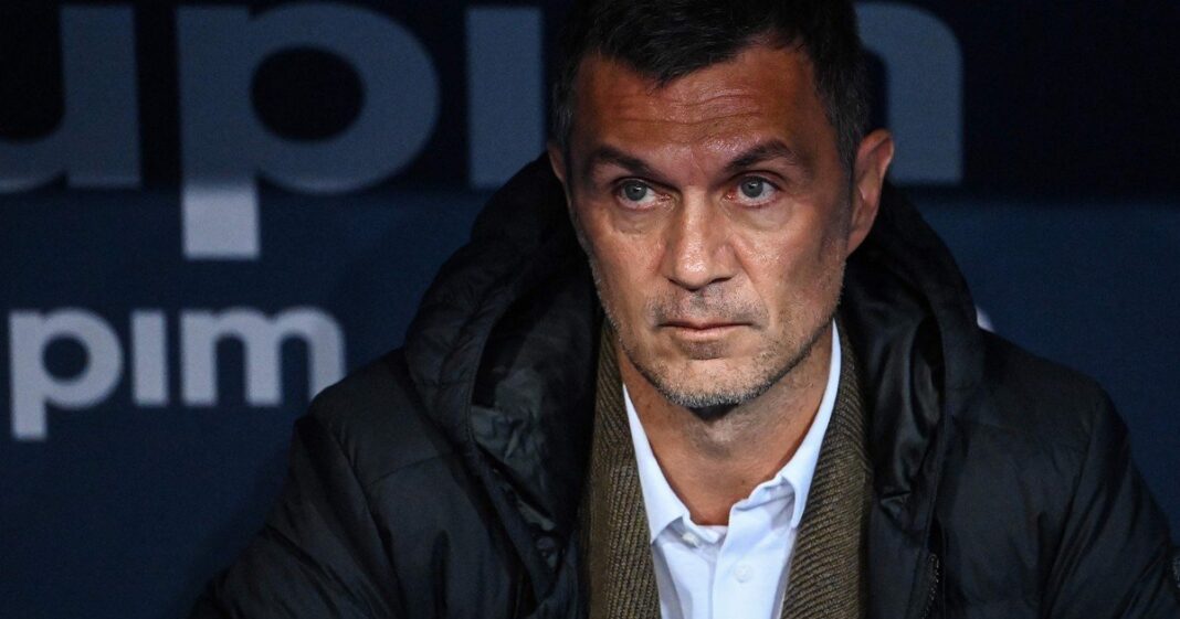 Paolo Maldini en un evento oficial de la FIGC