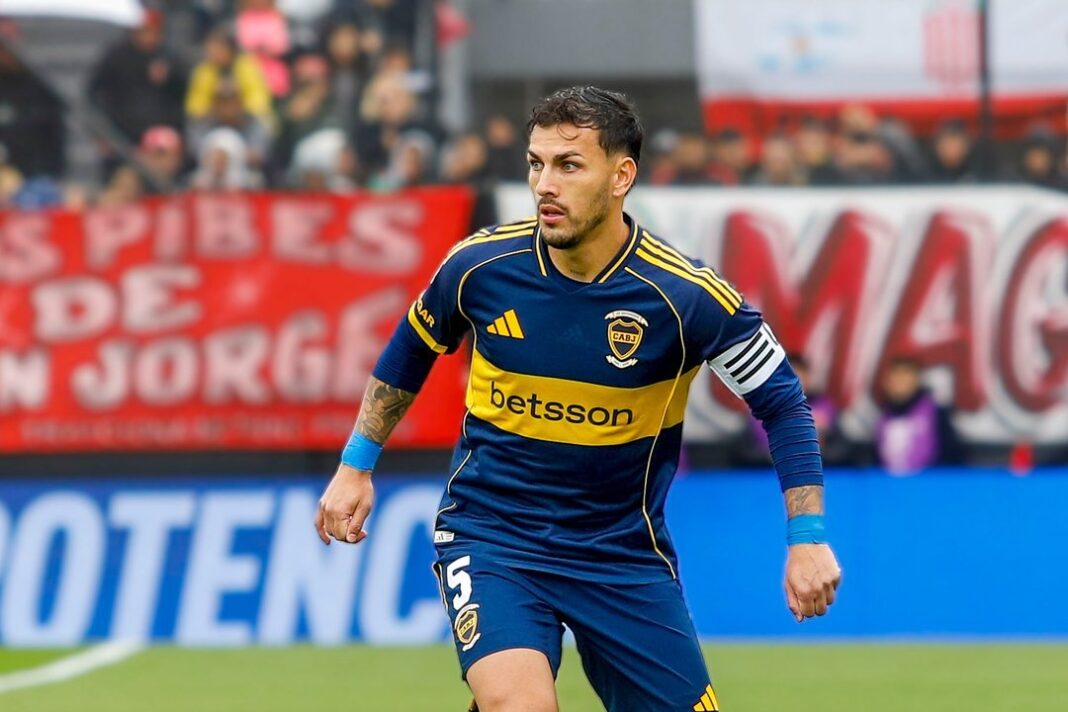 Leandro Paredes durante un partido de Boca Juniors