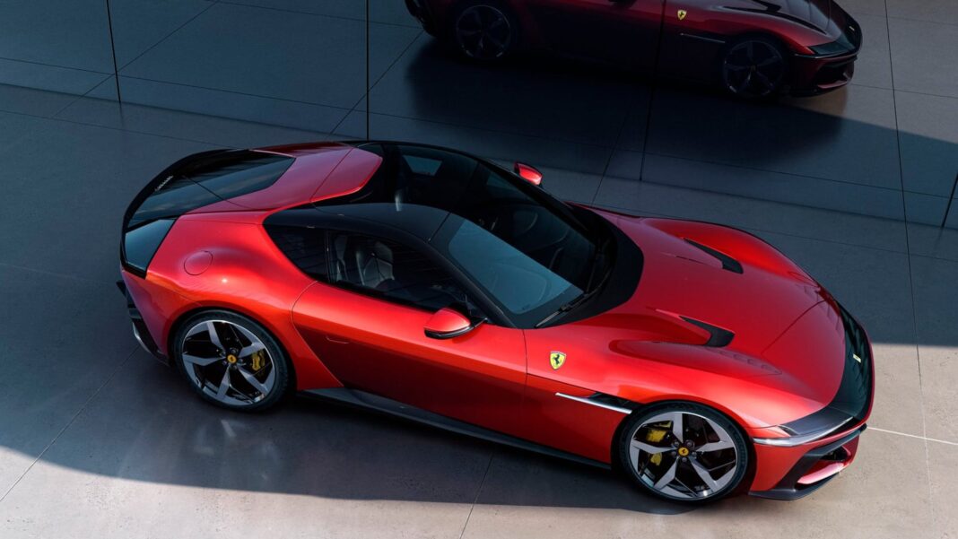 Ferrari 12Cilindri en la autopista A89 en Francia