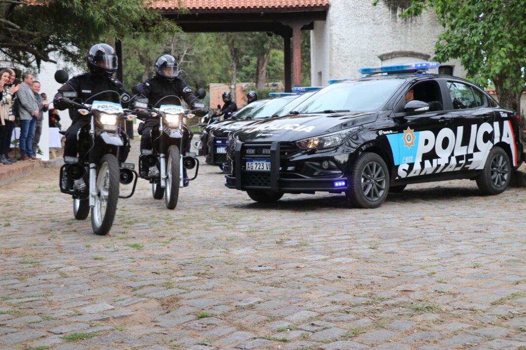 Policía de Santa Fe durante un operativo de control vehicular