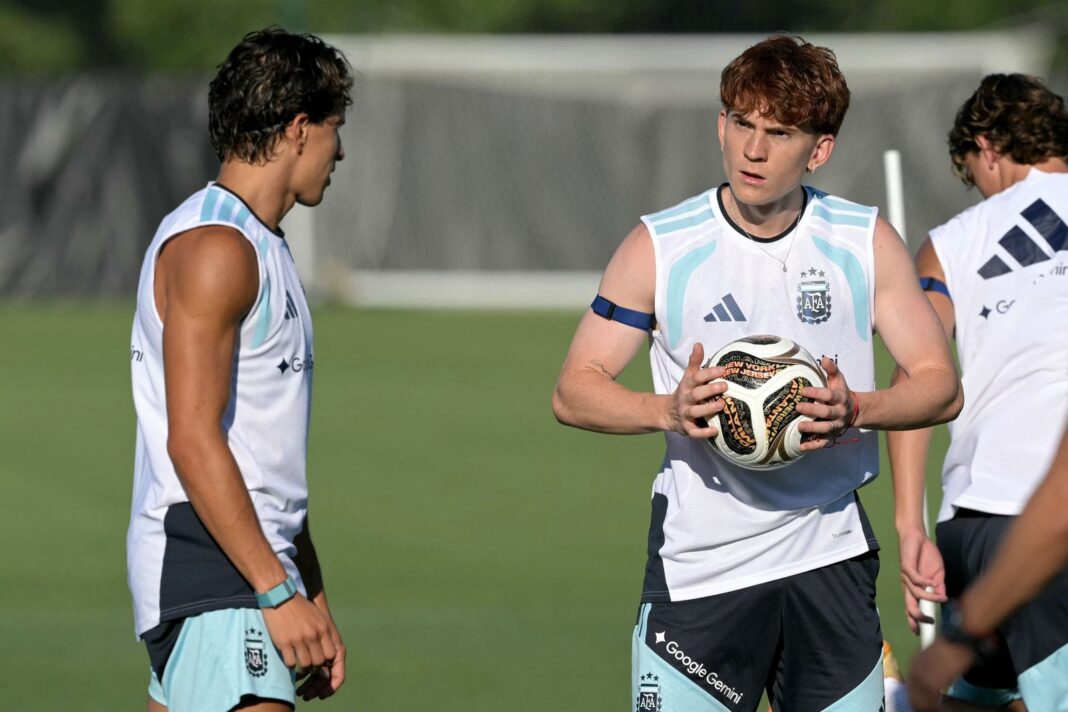 Jugadores de la selección argentina en el campo de juego durante el Mundial 2026
