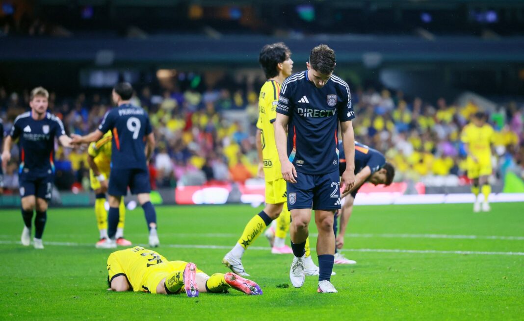 Jugadores del América celebran un gol ante San Diego FC en el Estadio Azteca